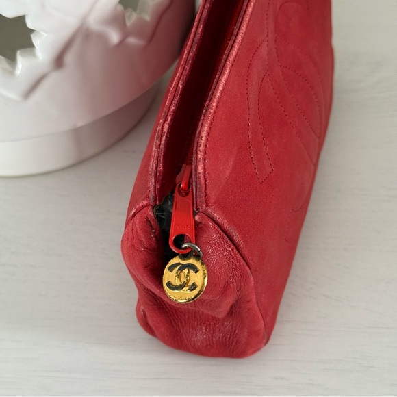Chanel Vintage Red Lambskin CC Pouch - Picture 6 of 16